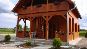 Horgásztó faházzal- 2 és 4 fős apartamanok Horgásztó faházzal- 2 és 4 fős apartamanok
